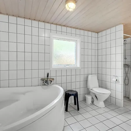 Hébergement de vacances Roald - 2-2km From The Sea By Interhome Bolilmark